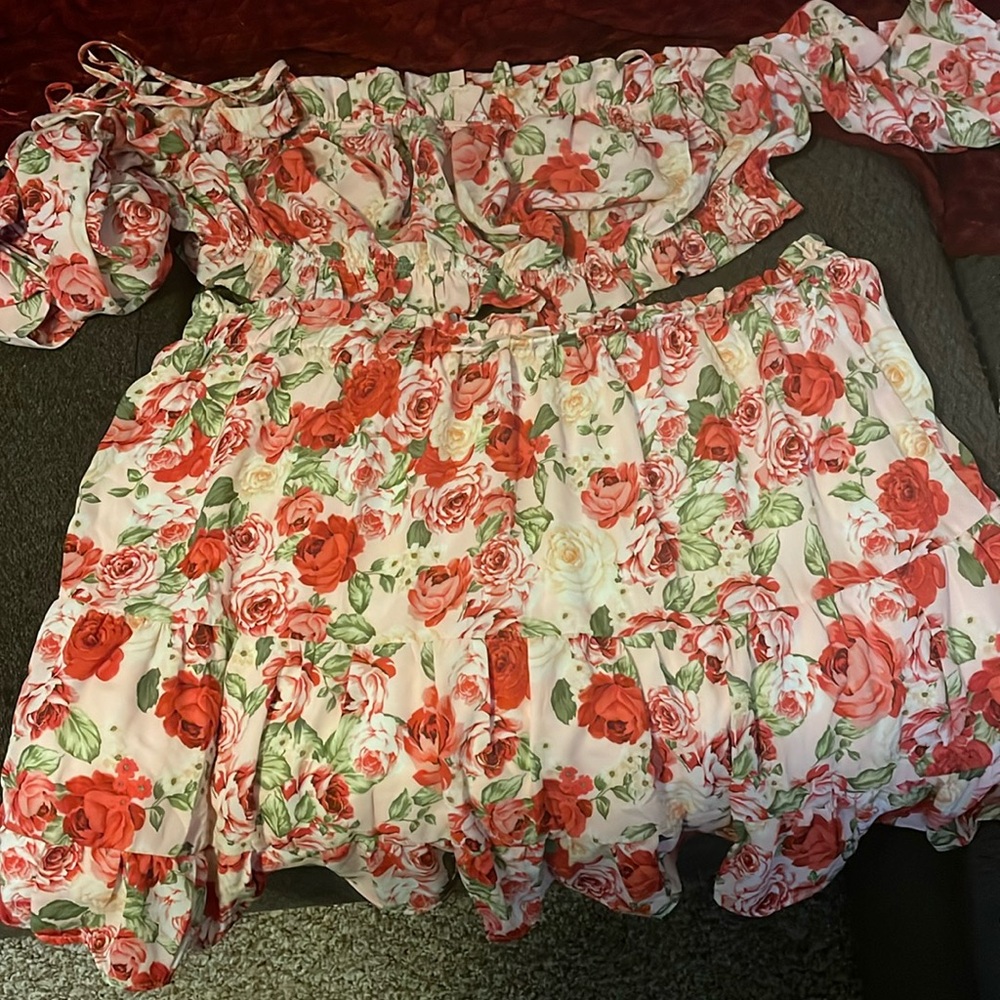 2PC flower set from SHEIN